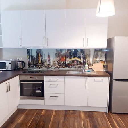 Apartamenty Triton Park Varşovia Exterior foto