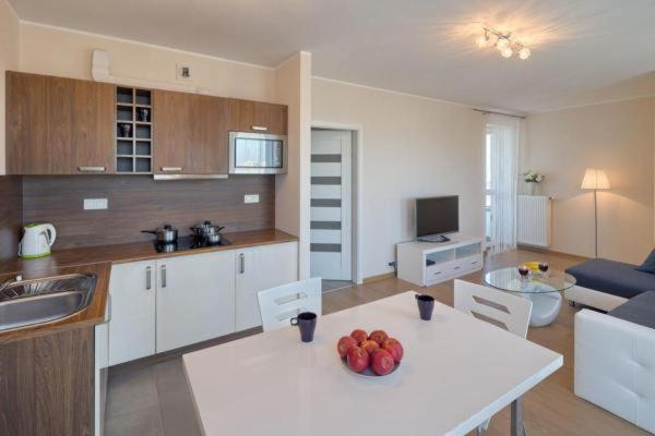 Apartamenty Triton Park Varşovia Exterior foto