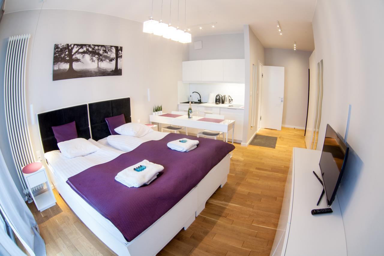 Apartamenty Triton Park Varşovia Exterior foto